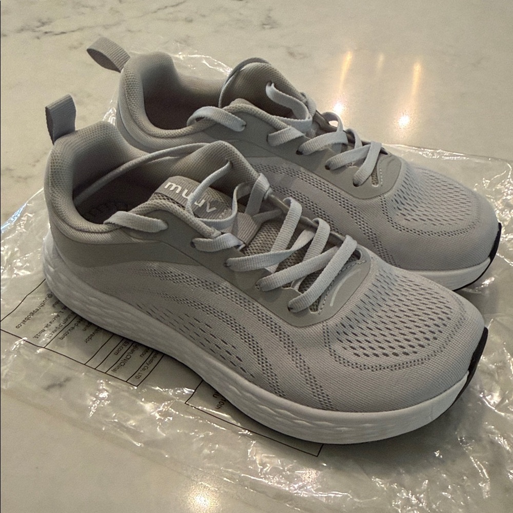Muuv Women's zero drop Shoes